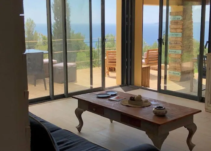 Nouveau ! Pleine Nature Et Vue Au Lavandou *